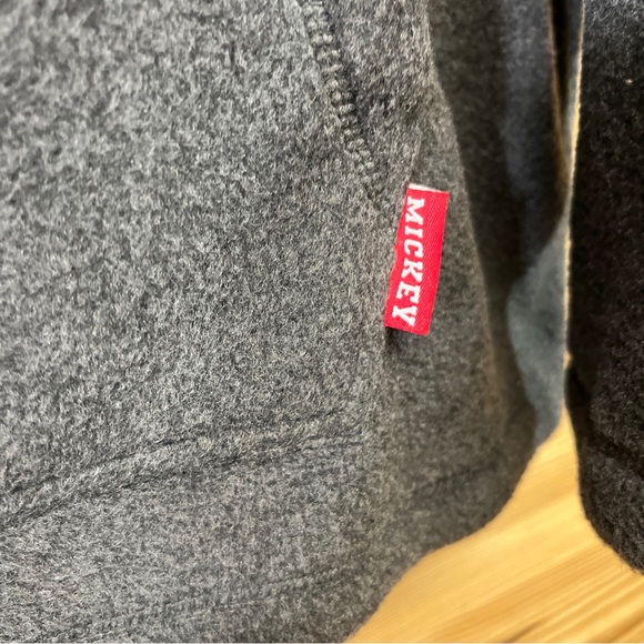 Disney Mickey Mouse Fleece Pullover XL Hoodie Embroidered Kangaroo Pouch B87 - Picture 4 of 11